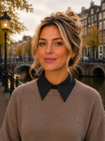 Zwart dameskraagje met lange puntkraag