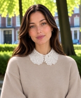 Offwhite kraagje met kanten bloemenkraag